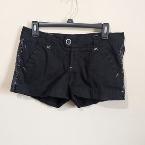BKE Buckle Mollie Black Shorts Womens Size 29 Embellished Stretch Low Rise
